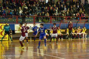 azione-di-calcio-a-5femminile