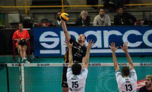 top_volley_caro1423b