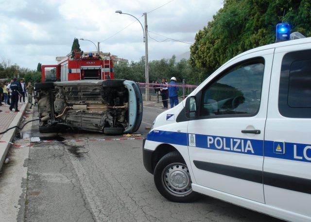 Incidente via Carrara