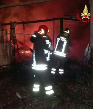 incendio vigili del fuoco