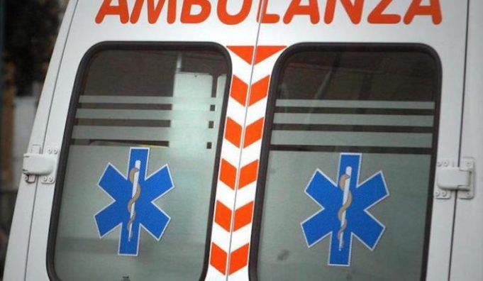 Un'ambulanza