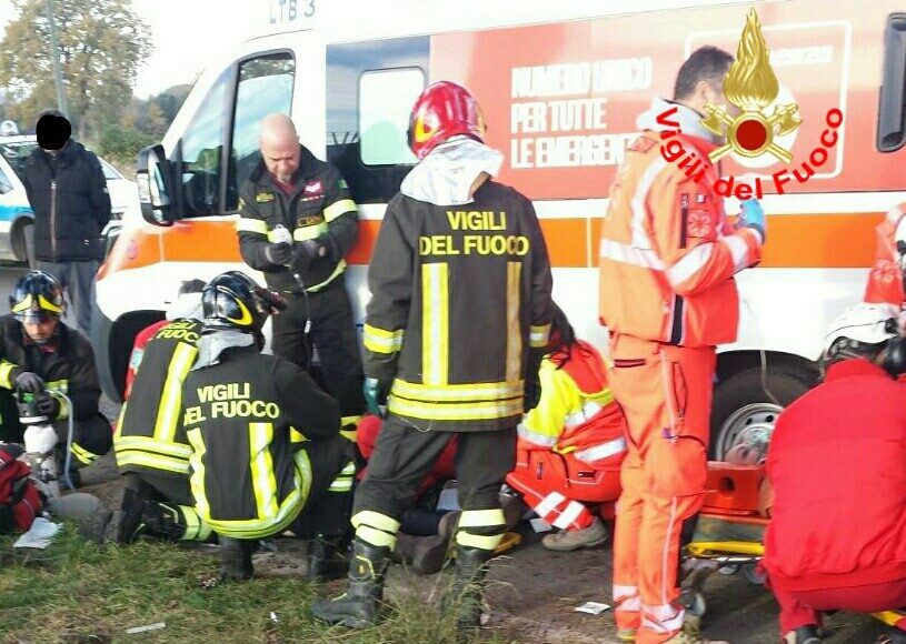 Incidente vigili Fuoco ambulanza