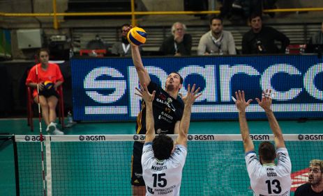 top_volley_caro1423b