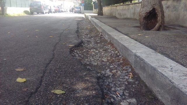 marciapiedi e strada via leopardi 22.9 (4)