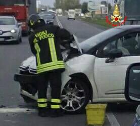pontina-incidente-vigili