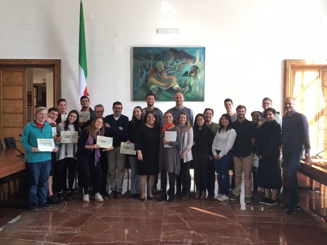 Studenti di Miami Ricevuti dal Sindaco