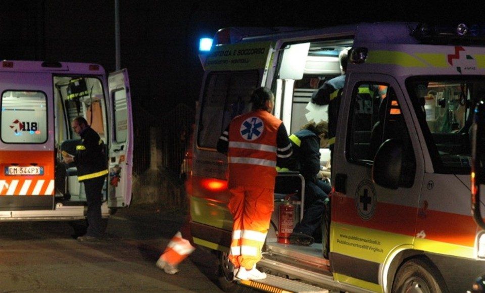 ambulanza-notte-118