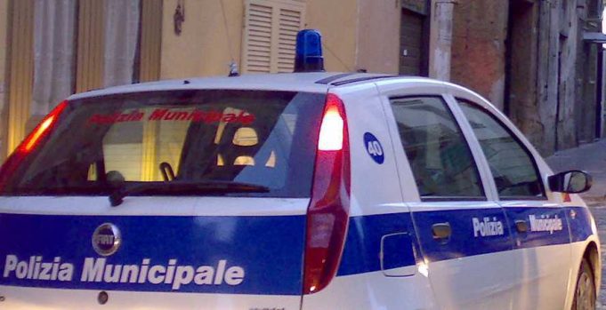 polizia-locale-municipale-latina-576525347