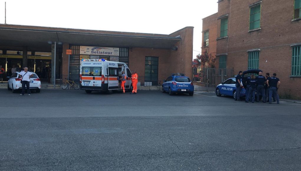 polizia ambulanza stazione