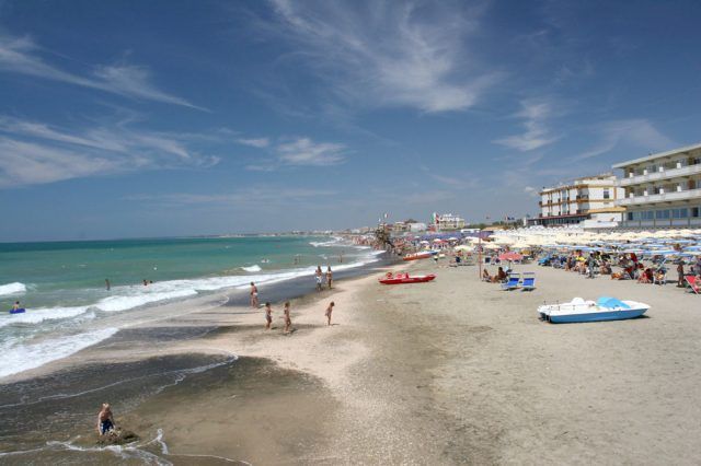 spiaggia-marina-latina-2