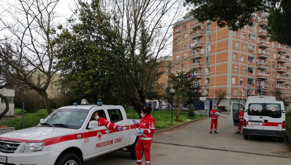 Covid-19 volontari CRI Latina