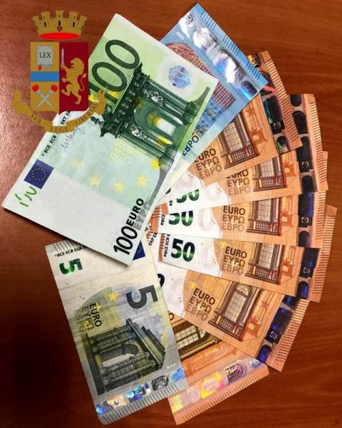 FOTO SOLDI FALSI