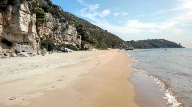 sperlonga-spiaggia libera