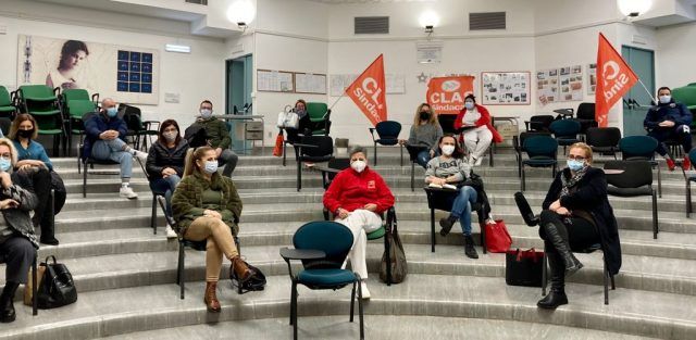 Lavoratori in assemblea