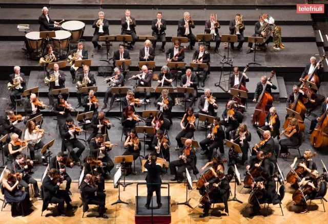 Orchestra_Fondazione_2_FB208969