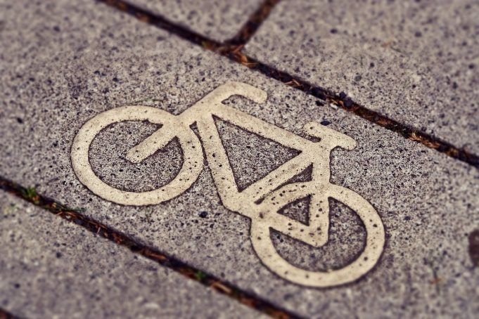 cycle-path-3444914_1280 bici