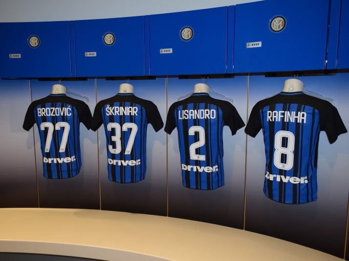 locker-room-3786494_1920