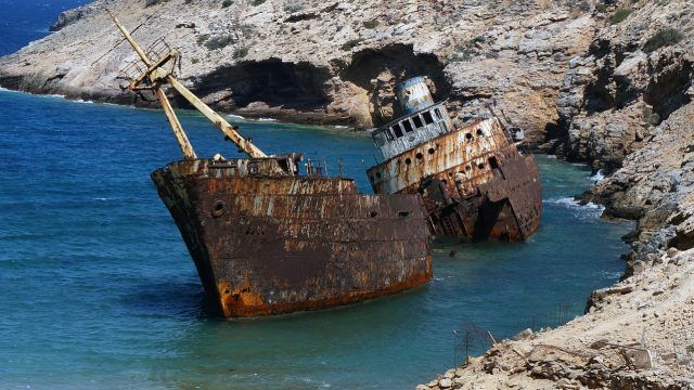 ship-wreck-2020989_1280