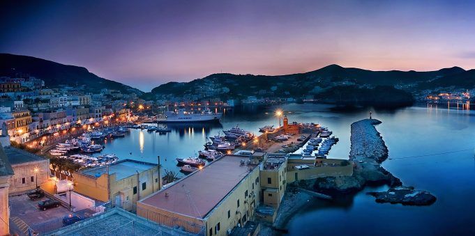 Ponza-by night1