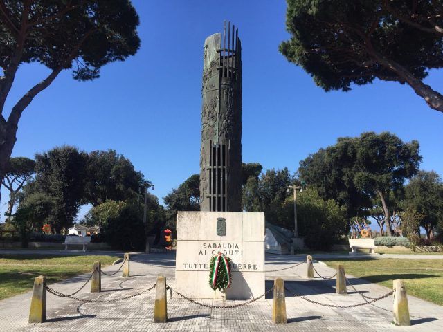 Sabaudia-Monumento ai Caduti