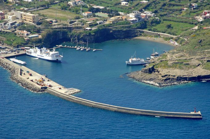 Ventotene-Cala Rossano