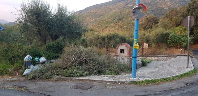 Sermoneta-rifiuti abbandaonati