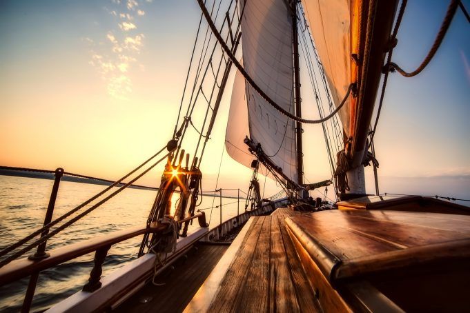 sailing-2542901_1920