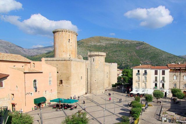 Fondi-centro