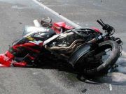 Motociclista di 32 anni muore dopo uno scontro con un’auto. Bloccata la Flacca