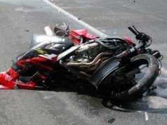 Motociclista di 32 anni muore dopo uno scontro con un’auto. Bloccata la Flacca