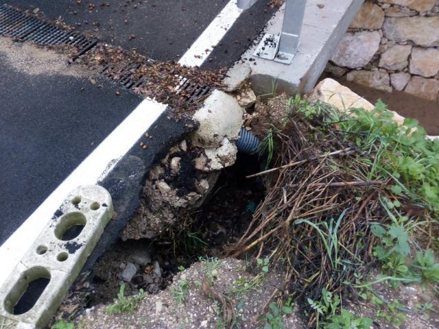 Sabaudia-Ponte via Arciglioni buca