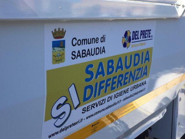 Sabaudia-cassonetto Del Prete rifiuti