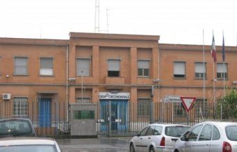 E’ finito in carcere l’uomo che si era barricato in casa a Borgo San Michele