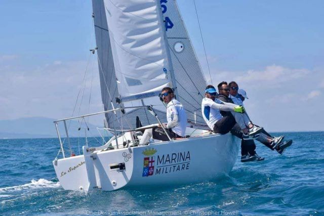 Anzio-vela J24