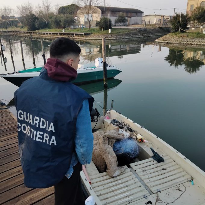 foto sequestro rete illegale Foce Sisto 26.3.2022