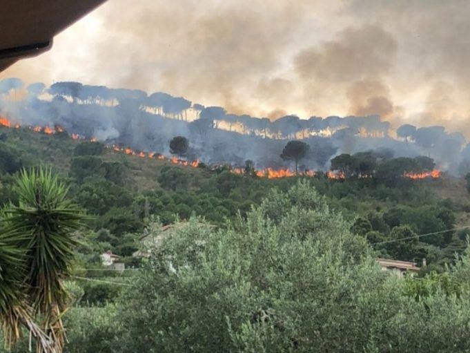 monte-trevi-incendio