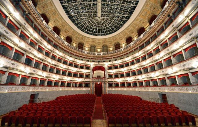 teatro_goldoni_livorno_interno_foto_di_a._bizzi