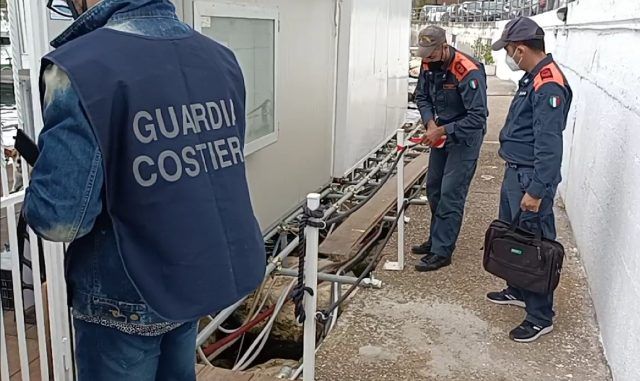Guarda Costiera-sequestro porto Formia