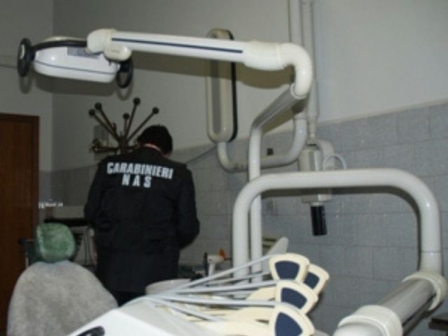 falso-studio-dentistico