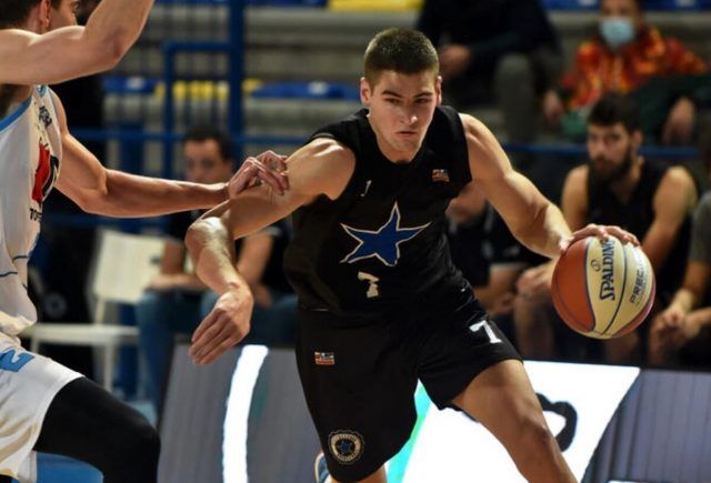 stella-azzurra-ferrara