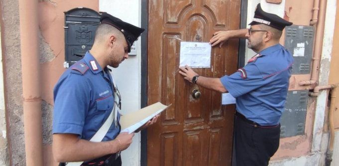 CARABINIERI SIGILLO NETTUNO APPARTAMENTO
