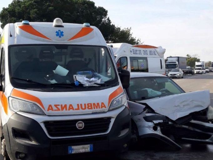incidente-ambulanza-pontina