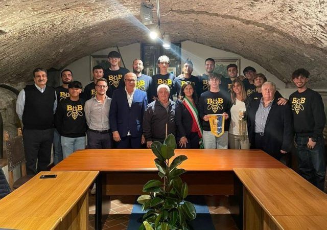 Sermoneta-Basket Bee