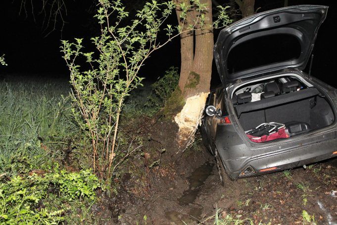 road-traffic-car-vehicle-alcohol-sports-car-809100-pxhere.com