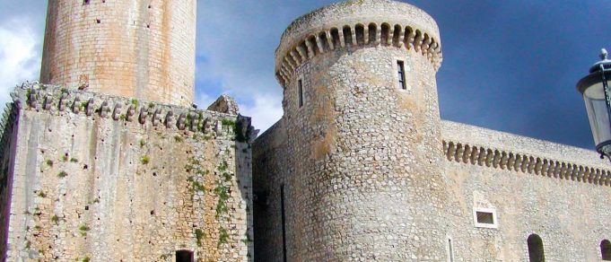 Fondi-castello