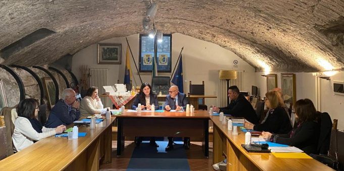 Sermoneta-riunione servizi sociali