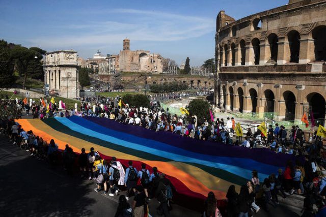 In tanti al corteo di Libera a Roma contro le mafie