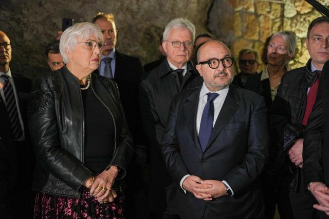 Roth e Sangiuliano alle Fosse Ardeatine