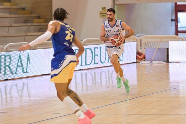 Basket-Latina-Forlì pres