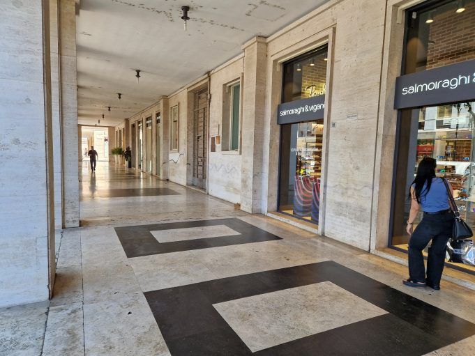 Portici corso della Repubblica